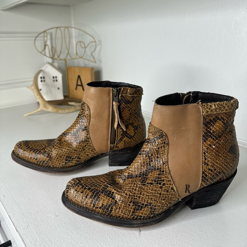 Justin x Reba Womens 7.5B Snakeskin Ankle Boots Western Booties Brown Side Zip